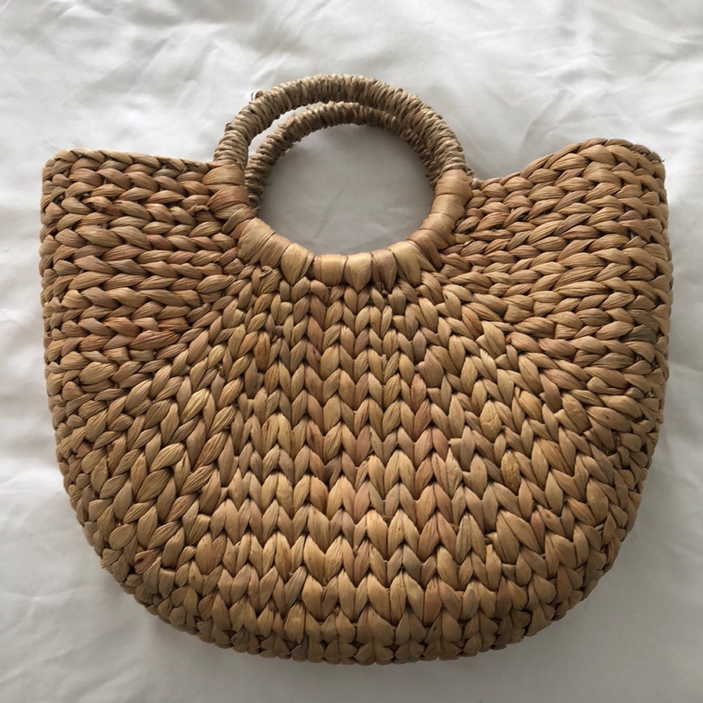 Straw bag